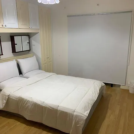 Guest house In - Ensuite With King Bed